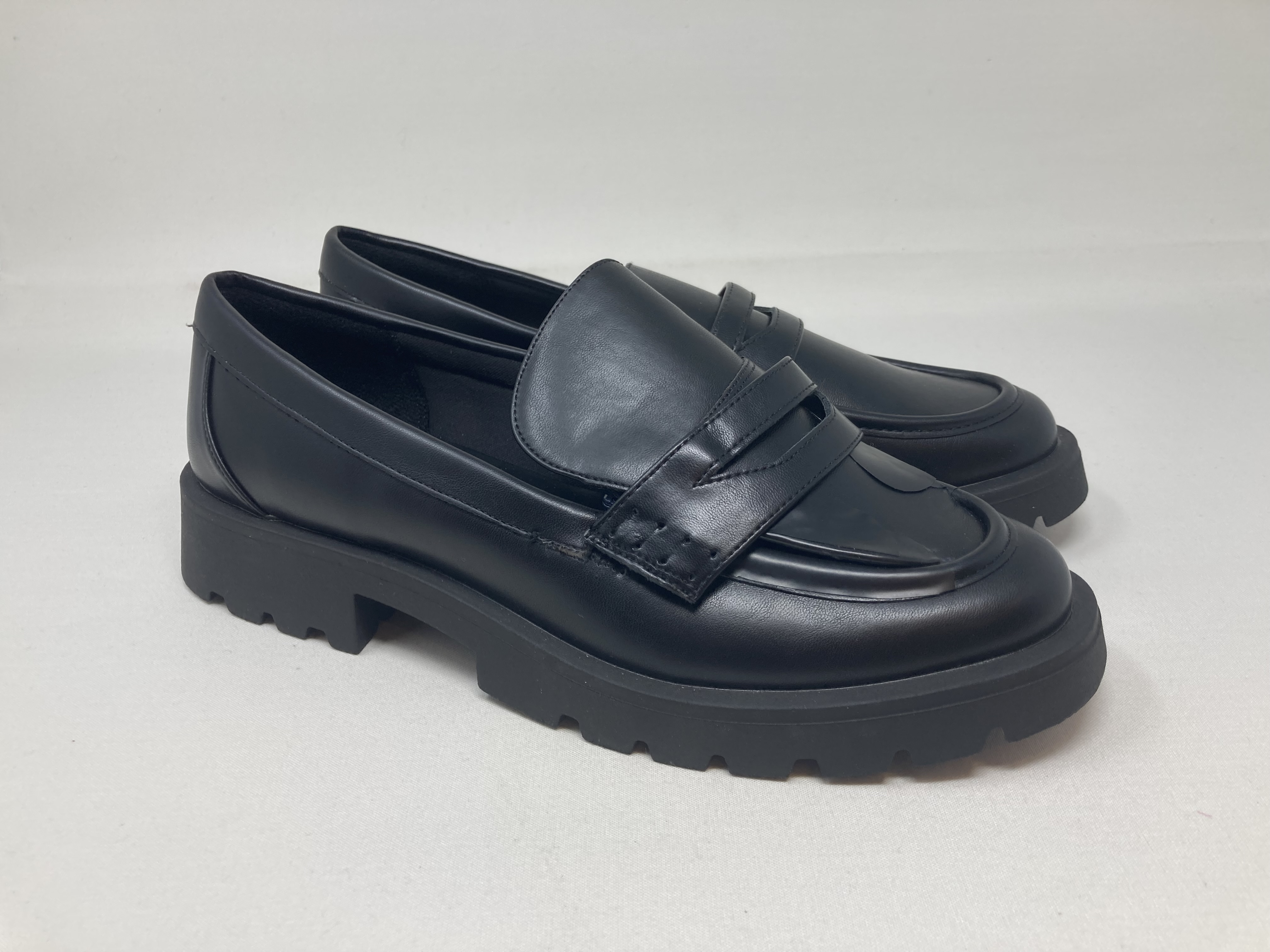 loafers closed